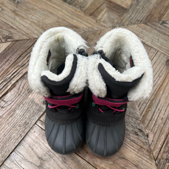 Girls snow boots size 11 - Picture 4 of 4